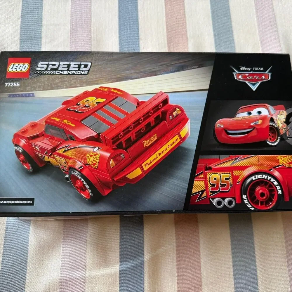NEW LEGO Lightning McQueen (77255)